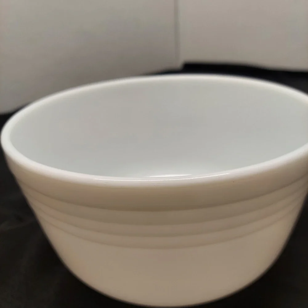 Vintage Hamilton Beach Pyrex #16 Milk Glass Mixing Bowl 4 qt White Ribbed
